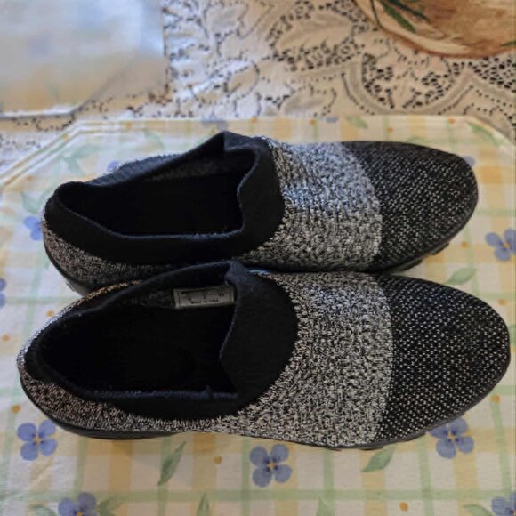 STQ AWAKE Womens Walking shoes Size 8.5 Gray Black Brand 1839 - Picture 3 of 14